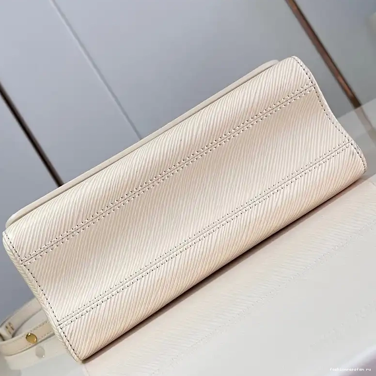 Fashionrepsfam ru 2407YZ0182 Bags LV 0708